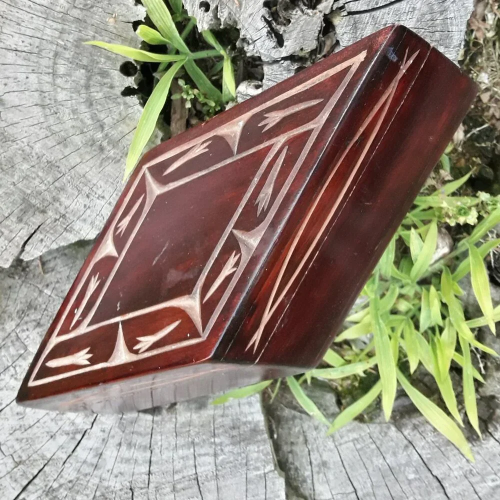 Vintage Carved Wood Box Trinket Box Collectible Wooden Boxes Diamond Shaped Gift - Picture 15 of 15
